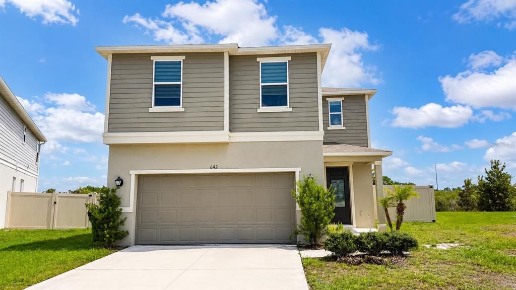For Rent: $2,595 (4 beds, 2 baths, 2901 Square Feet)
