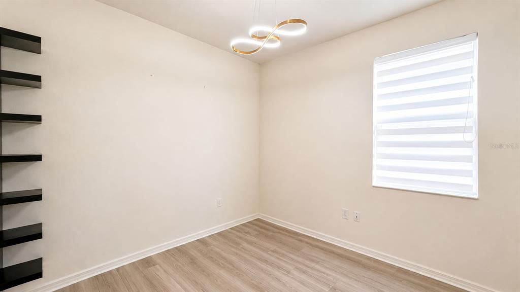 For Rent: $2,595 (4 beds, 2 baths, 2901 Square Feet)