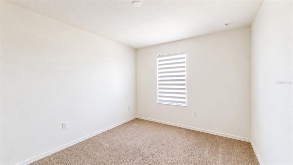 For Rent: $2,595 (4 beds, 2 baths, 2901 Square Feet)
