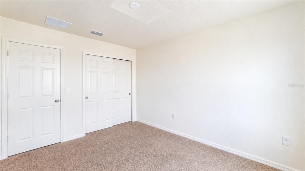 For Rent: $2,595 (4 beds, 2 baths, 2901 Square Feet)