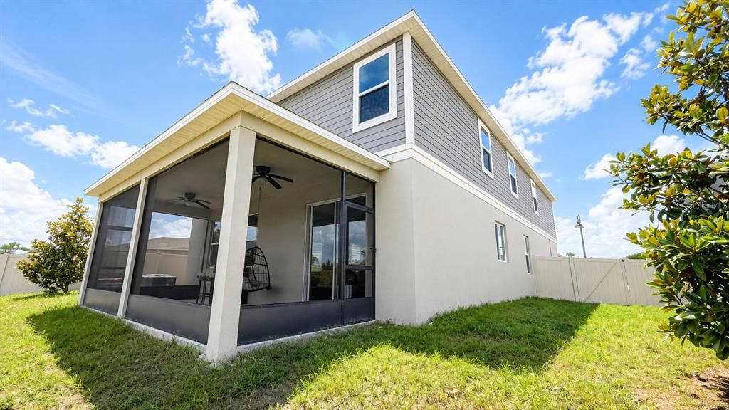 For Rent: $2,595 (4 beds, 2 baths, 2901 Square Feet)