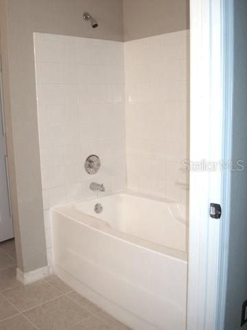 For Rent: $1,550 (1 beds, 1 baths, 794 Square Feet)