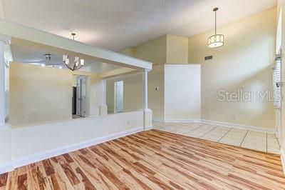 出租: $2,500 (4 贝兹, 2 浴室, 2005 平方英尺)