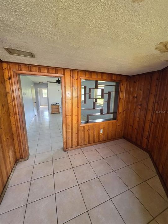 For Sale: $179,000 (3 beds, 1 baths, 1392 Square Feet)
