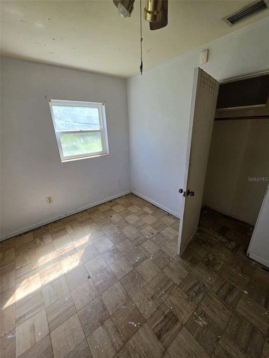 For Sale: $179,000 (3 beds, 1 baths, 1392 Square Feet)