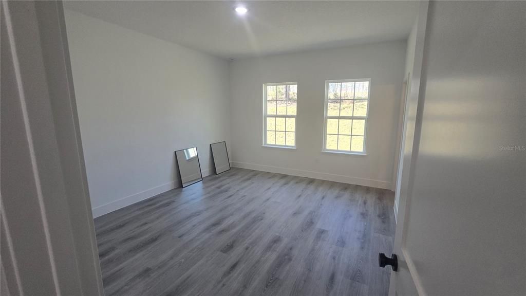 For Sale: $319,600 (4 beds, 2 baths, 1774 Square Feet)