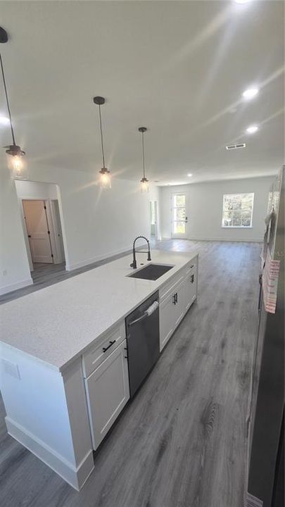 For Sale: $319,600 (4 beds, 2 baths, 1774 Square Feet)