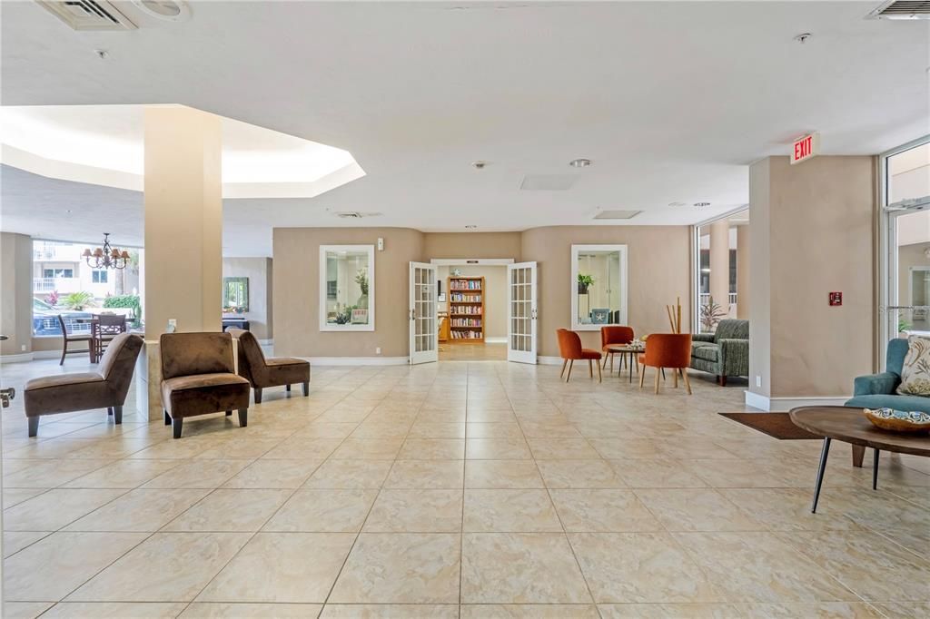 For Sale: $279,000 (2 beds, 2 baths, 1400 Square Feet)