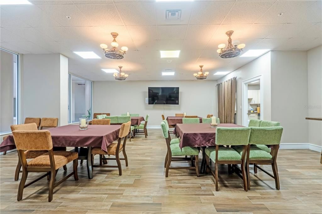 For Sale: $279,000 (2 beds, 2 baths, 1400 Square Feet)
