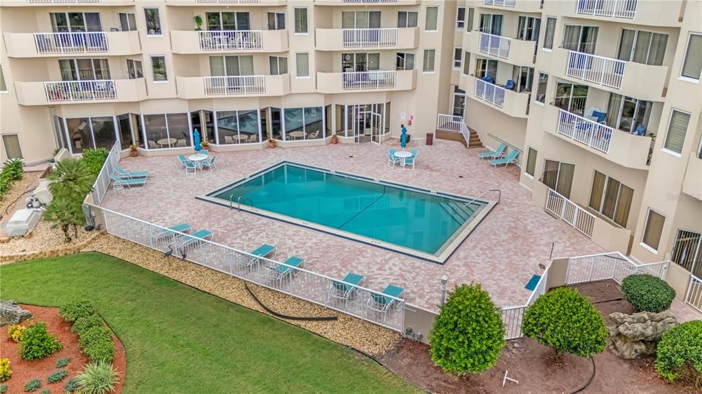 For Sale: $279,000 (2 beds, 2 baths, 1400 Square Feet)