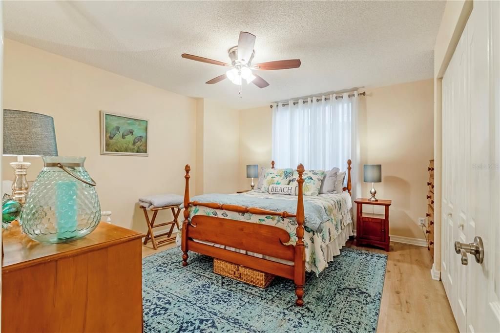 For Sale: $279,000 (2 beds, 2 baths, 1400 Square Feet)