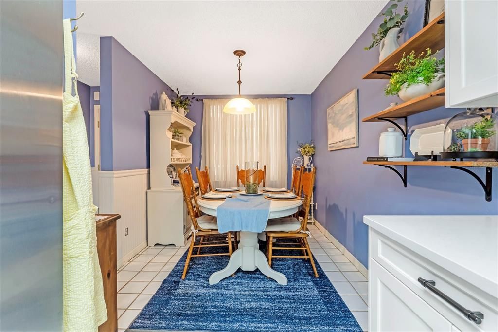 For Sale: $279,000 (2 beds, 2 baths, 1400 Square Feet)