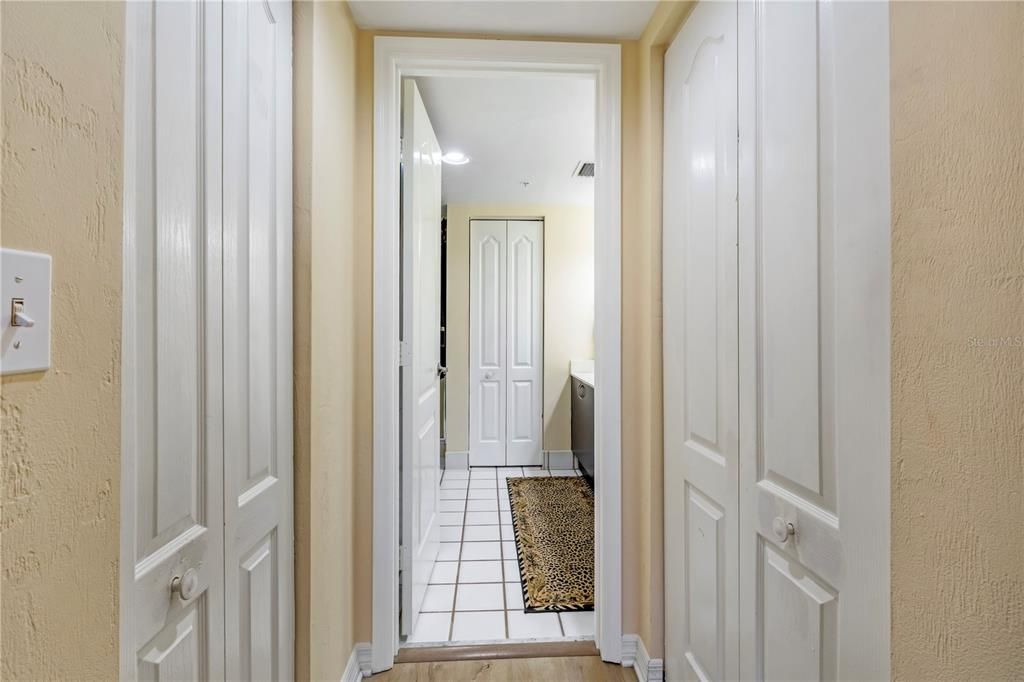 For Sale: $279,000 (2 beds, 2 baths, 1400 Square Feet)