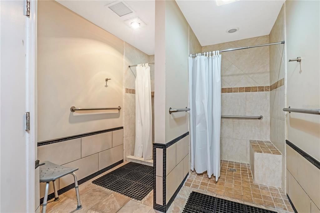 For Sale: $279,000 (2 beds, 2 baths, 1400 Square Feet)