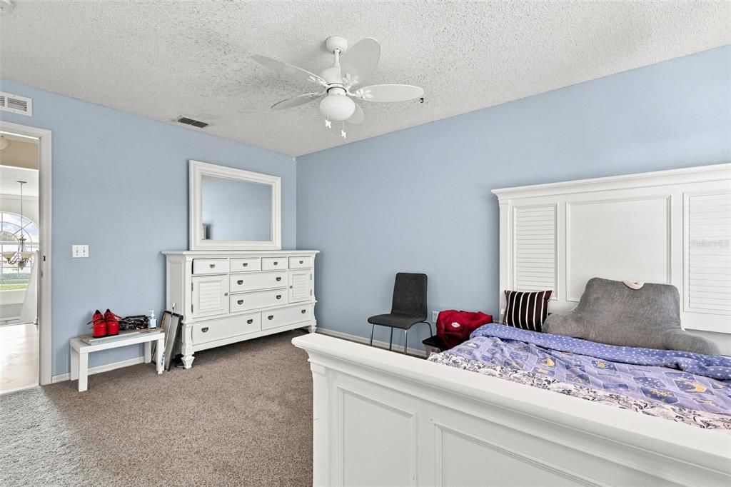 For Sale: $558,000 (4 beds, 3 baths, 3016 Square Feet)