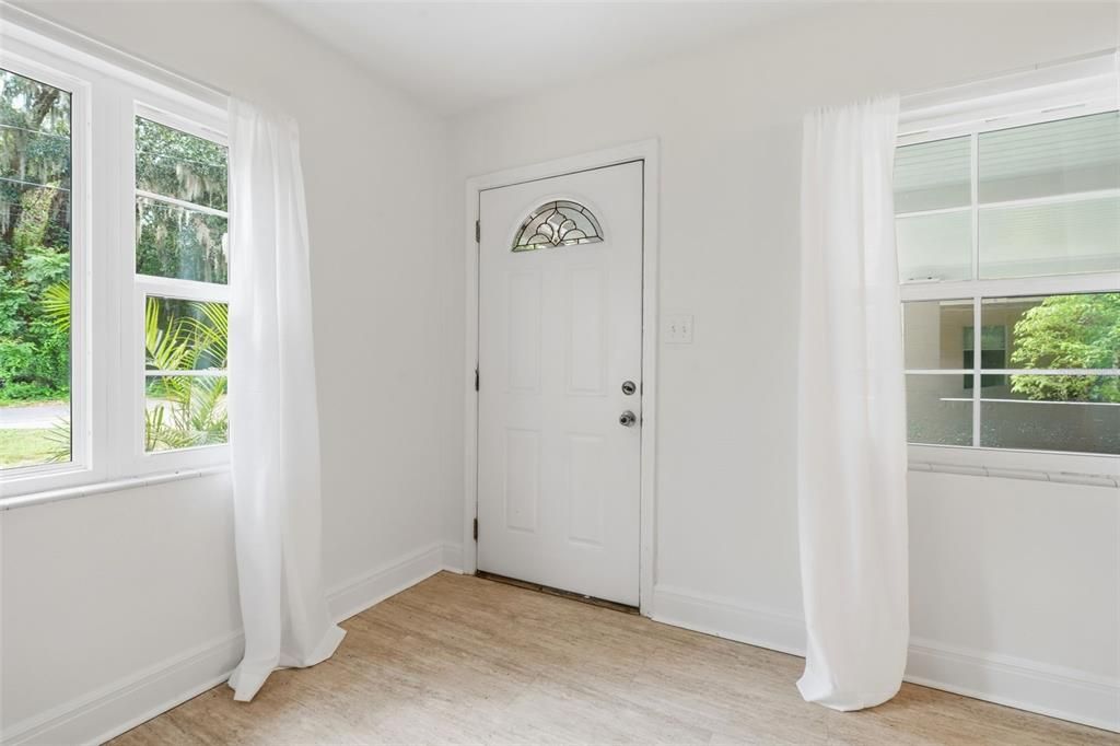 For Sale: $339,000 (3 beds, 1 baths, 1460 Square Feet)