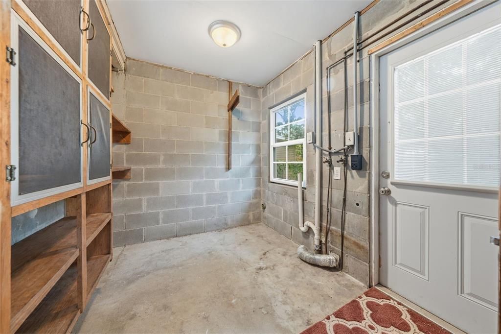 For Sale: $339,000 (3 beds, 1 baths, 1460 Square Feet)