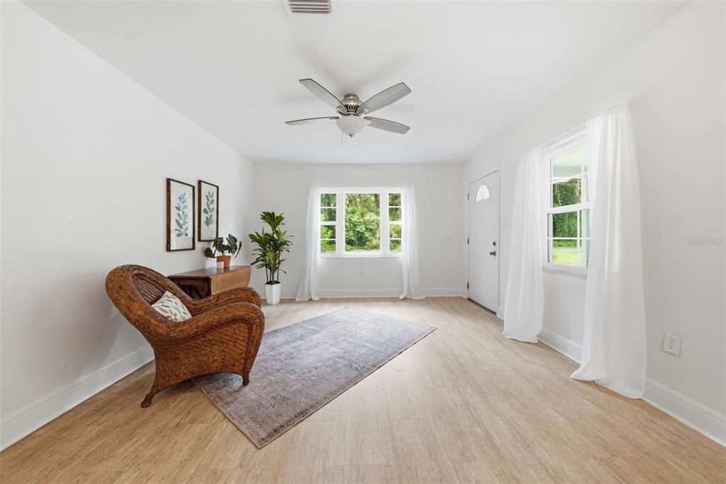 For Sale: $339,000 (3 beds, 1 baths, 1460 Square Feet)