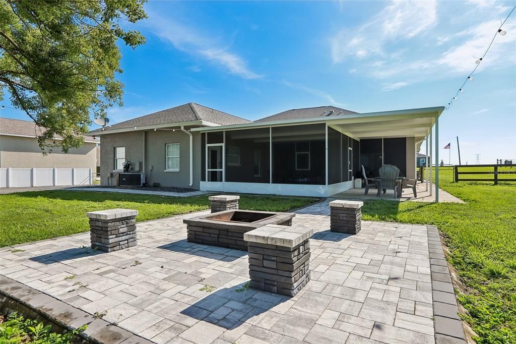 На продажу: $590,000 (3 спален, 2 ванн, 1863 Квадратных фут)