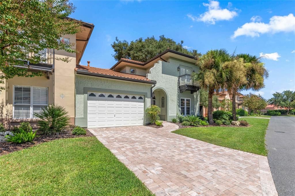 For Sale: $749,900 (3 beds, 2 baths, 2088 Square Feet)