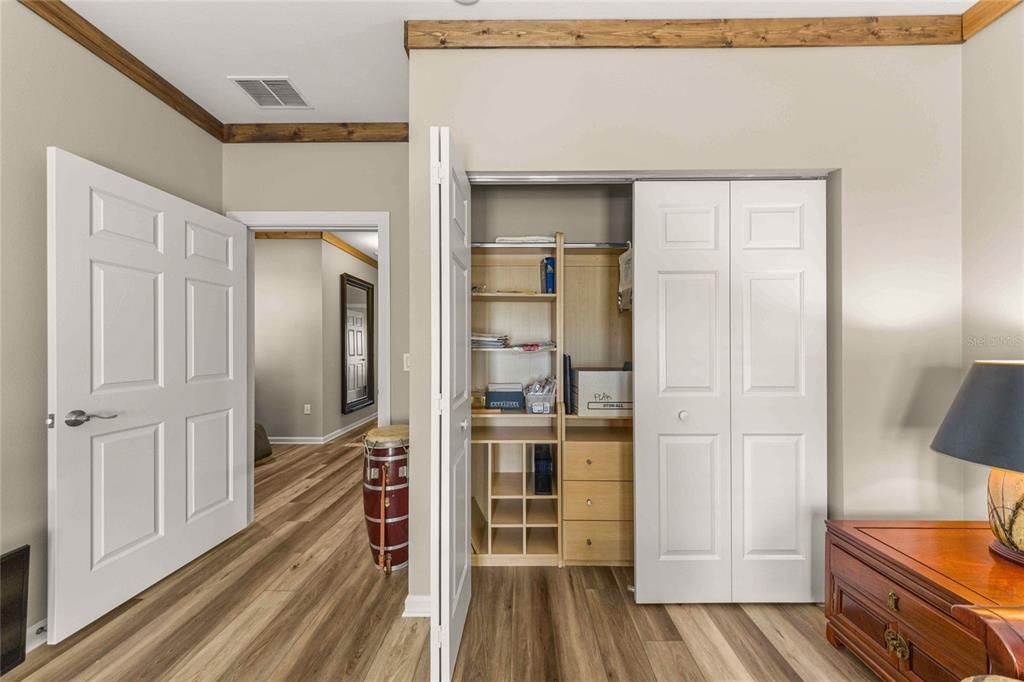 For Sale: $749,900 (3 beds, 2 baths, 2088 Square Feet)