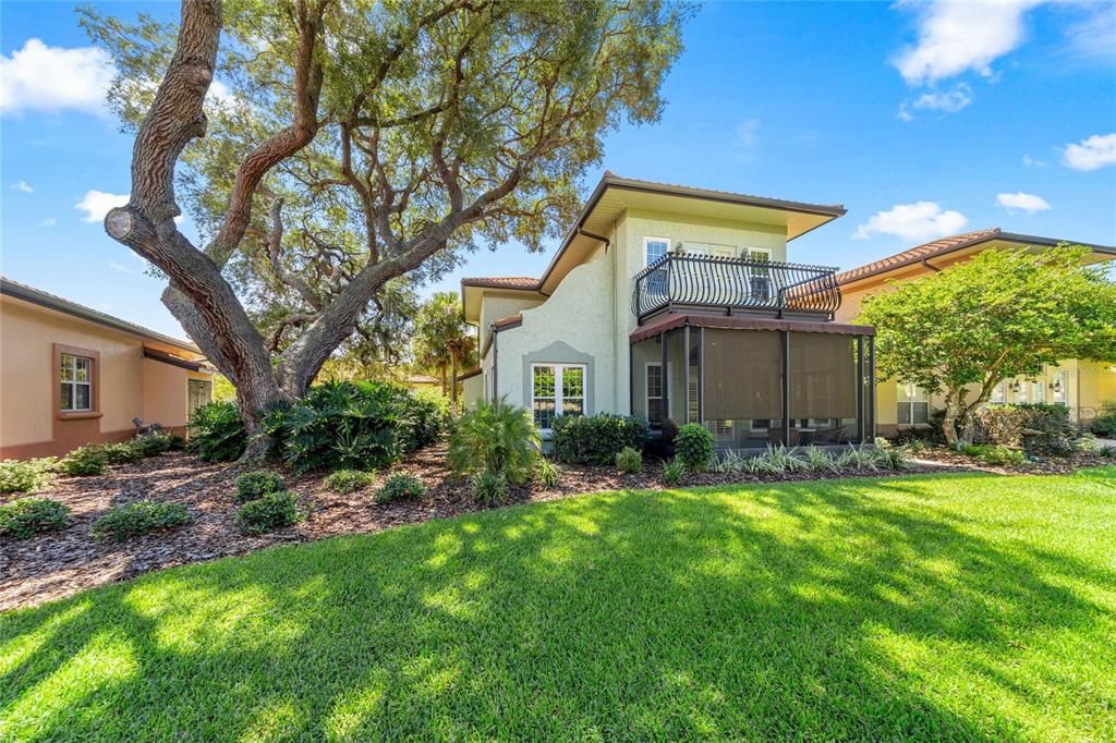 For Sale: $749,900 (3 beds, 2 baths, 2088 Square Feet)