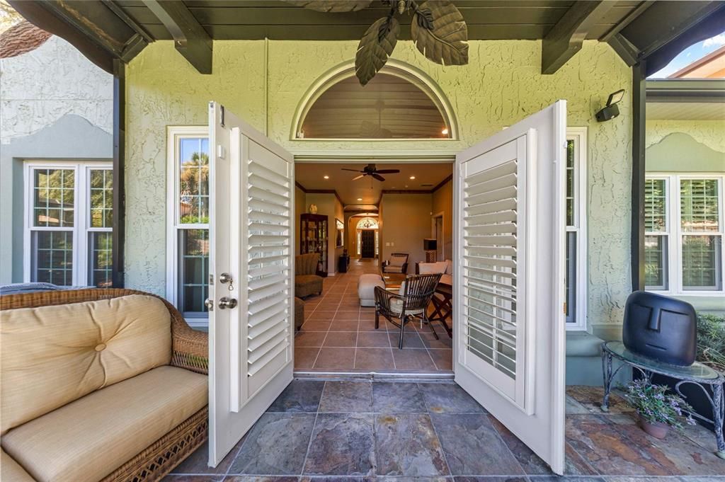 For Sale: $749,900 (3 beds, 2 baths, 2088 Square Feet)