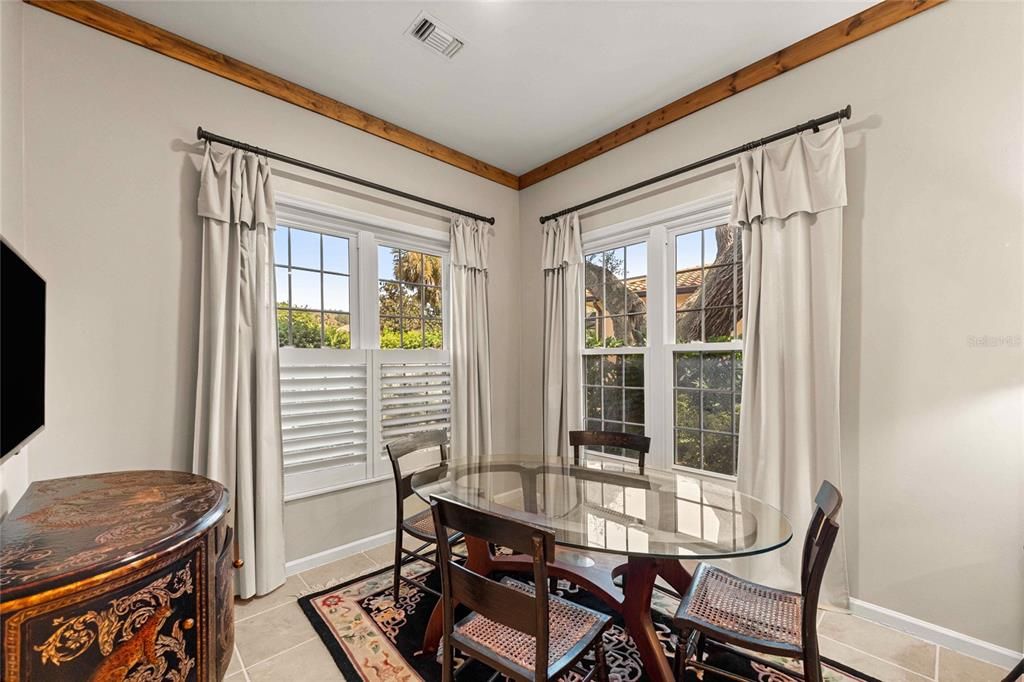 For Sale: $749,900 (3 beds, 2 baths, 2088 Square Feet)