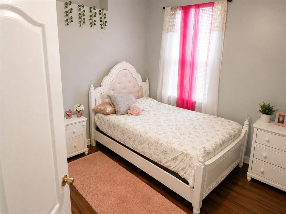На продажу: $379,900 (3 спален, 2 ванн, 1562 Квадратных фут)
