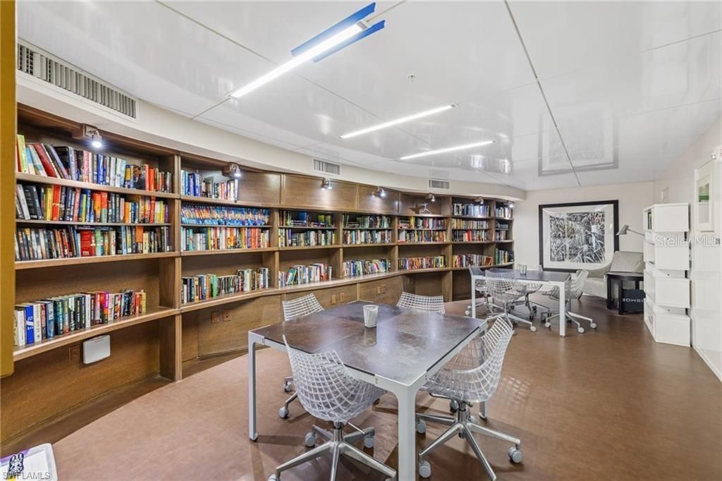 For Sale: $250,000 (2 beds, 2 baths, 1180 Square Feet)