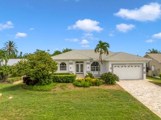 For Sale: $765,000 (3 beds, 2 baths, 2368 Square Feet)