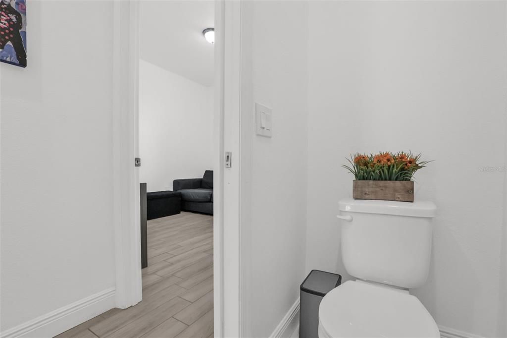 For Sale: $575,000 (3 beds, 2 baths, 1713 Square Feet)