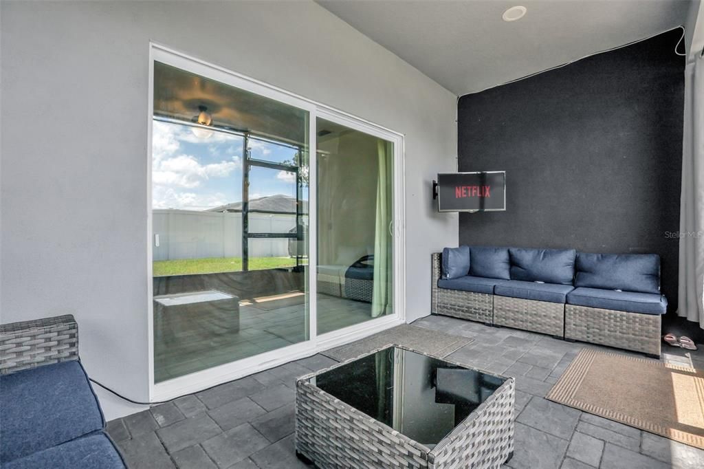For Sale: $575,000 (3 beds, 2 baths, 1713 Square Feet)