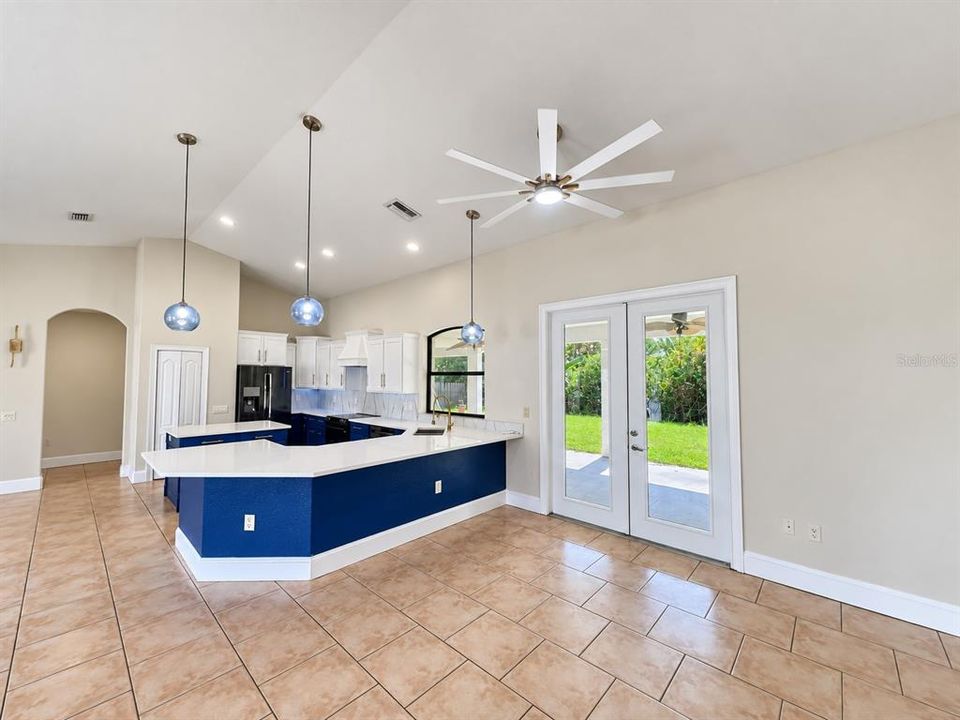 For Sale: $389,999 (3 beds, 2 baths, 1930 Square Feet)