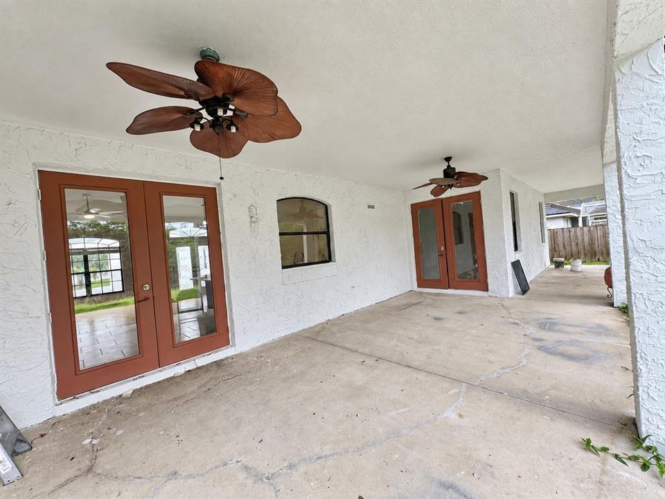 For Sale: $389,999 (3 beds, 2 baths, 1930 Square Feet)