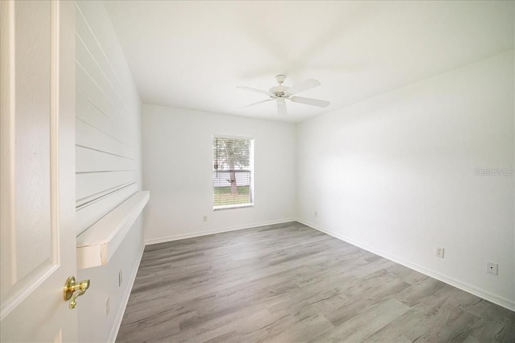 For Sale: $275,000 (3 beds, 2 baths, 1285 Square Feet)