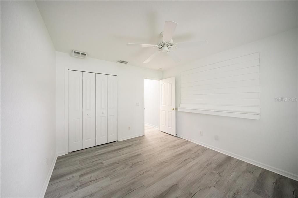 For Sale: $275,000 (3 beds, 2 baths, 1285 Square Feet)