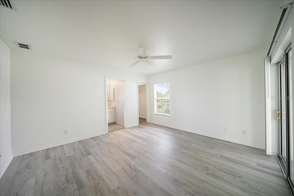 For Sale: $275,000 (3 beds, 2 baths, 1285 Square Feet)