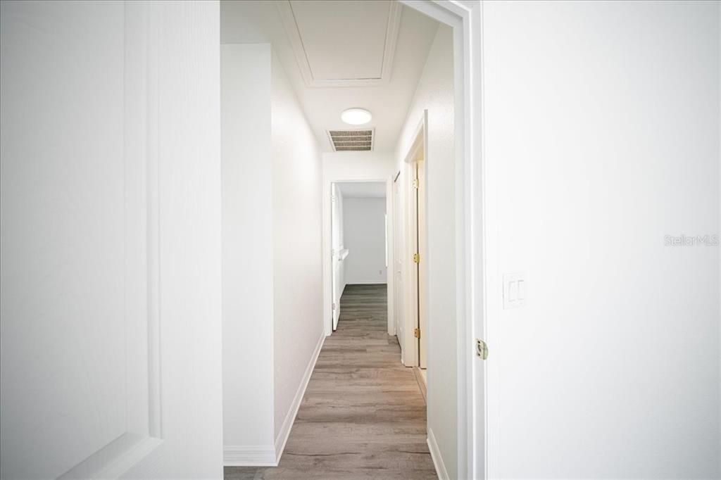 For Sale: $275,000 (3 beds, 2 baths, 1285 Square Feet)