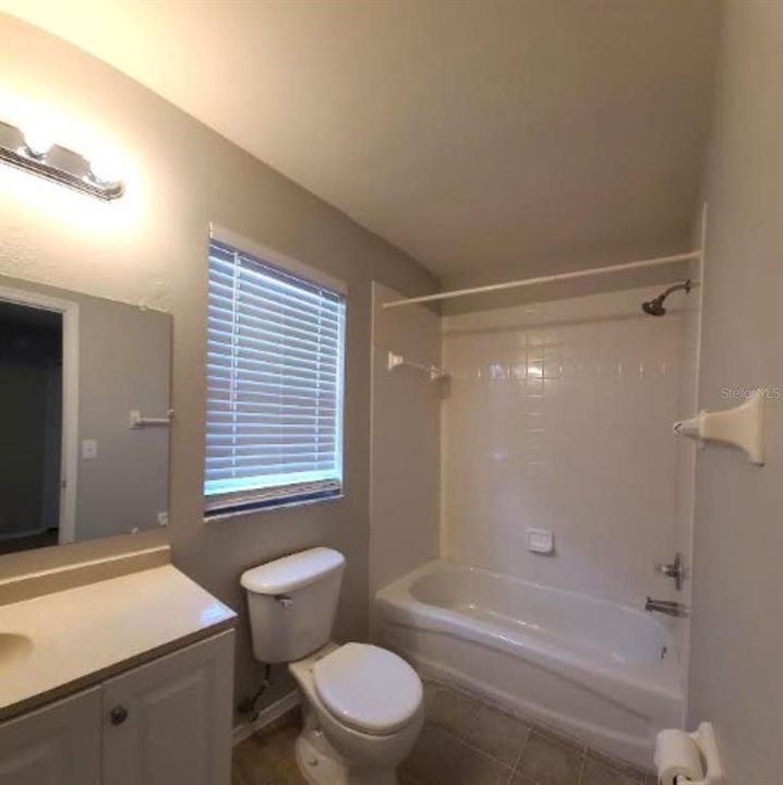 En Renta: $2,595 (4 camas, 2 baños, 2048 Pies cuadrados)