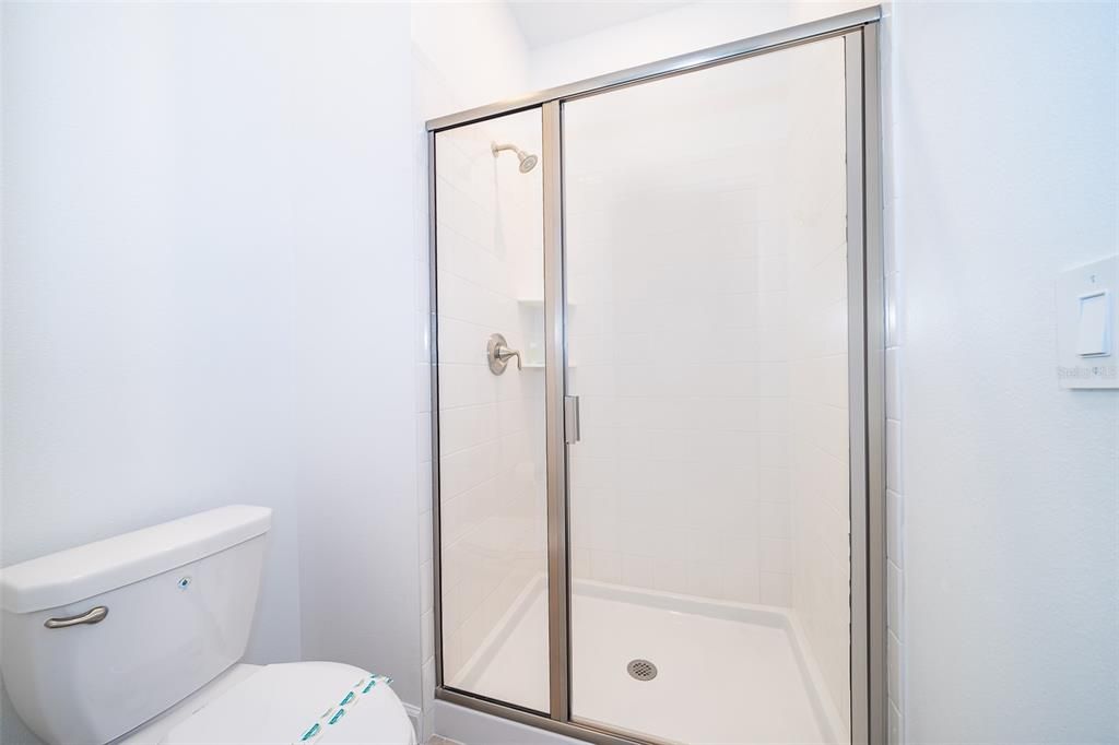 В аренду: $3,200 (5 спален, 4 ванн, 2168 Квадратных фут)