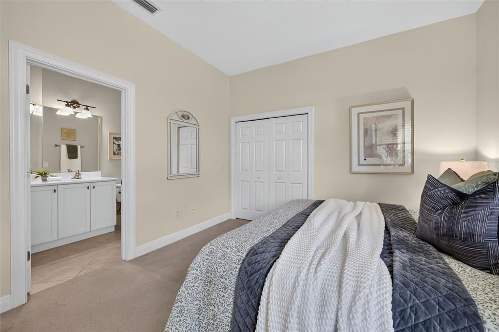For Sale: $975,000 (2 beds, 2 baths, 2821 Square Feet)