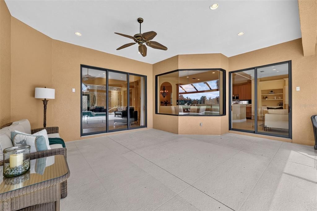 For Sale: $975,000 (2 beds, 2 baths, 2821 Square Feet)