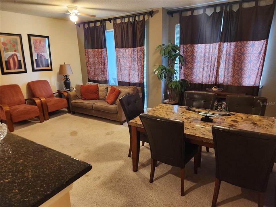 For Sale: $275,000 (3 beds, 2 baths, 1394 Square Feet)