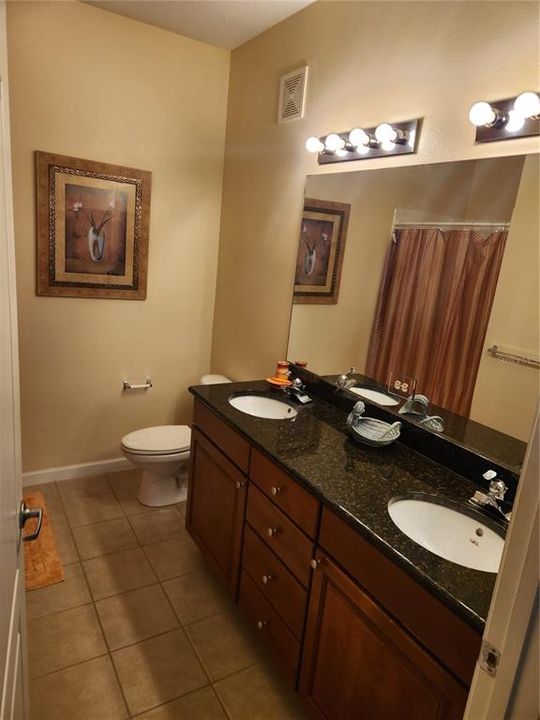 For Sale: $275,000 (3 beds, 2 baths, 1394 Square Feet)