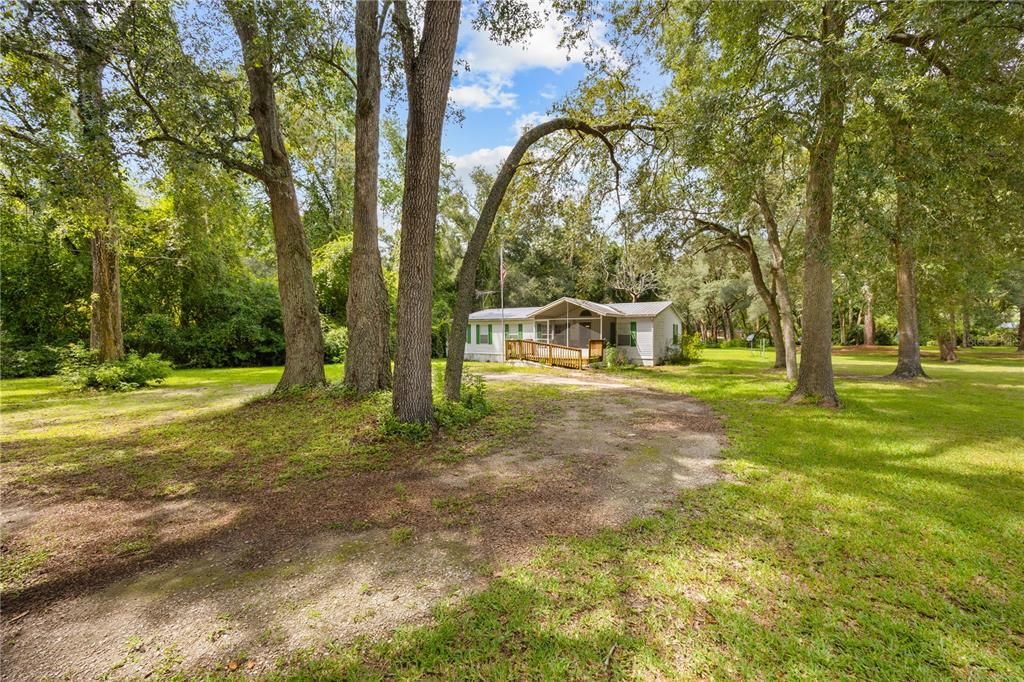 For Sale: $159,999 (3 beds, 2 baths, 1296 Square Feet)