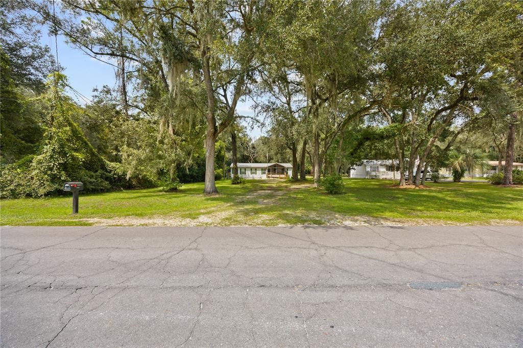 For Sale: $159,999 (3 beds, 2 baths, 1296 Square Feet)