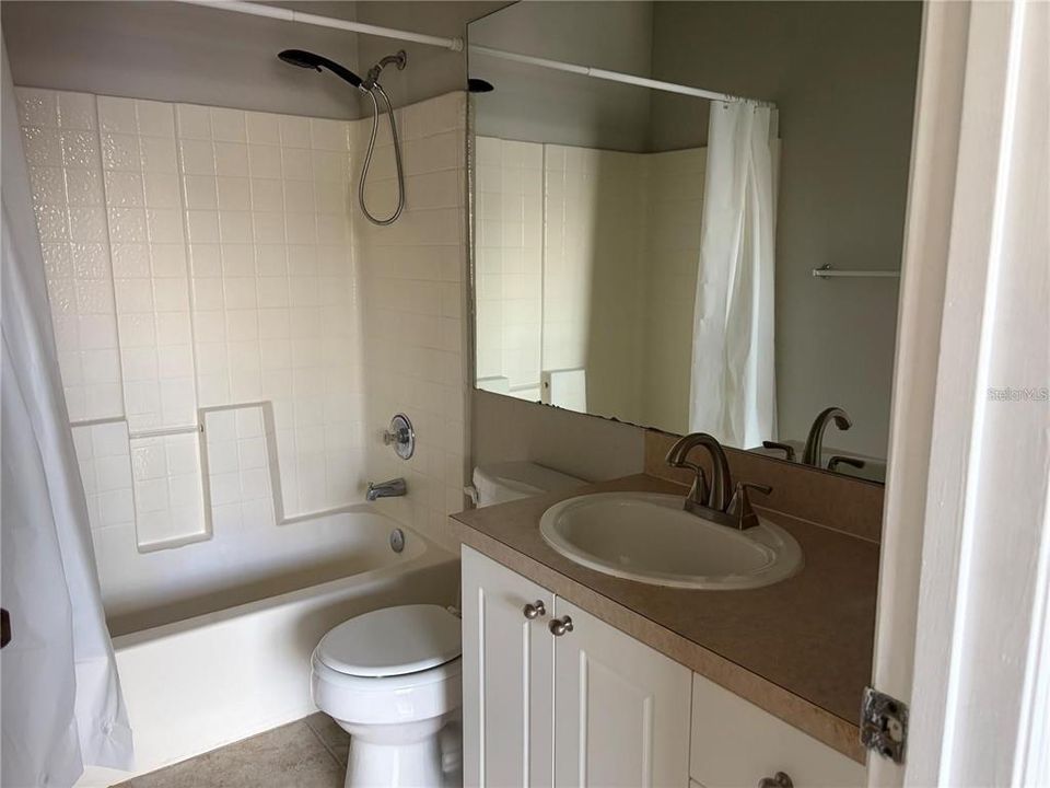 В аренду: $1,650 (2 спален, 2 ванн, 1212 Квадратных фут)