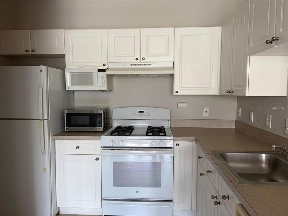 В аренду: $1,650 (2 спален, 2 ванн, 1212 Квадратных фут)