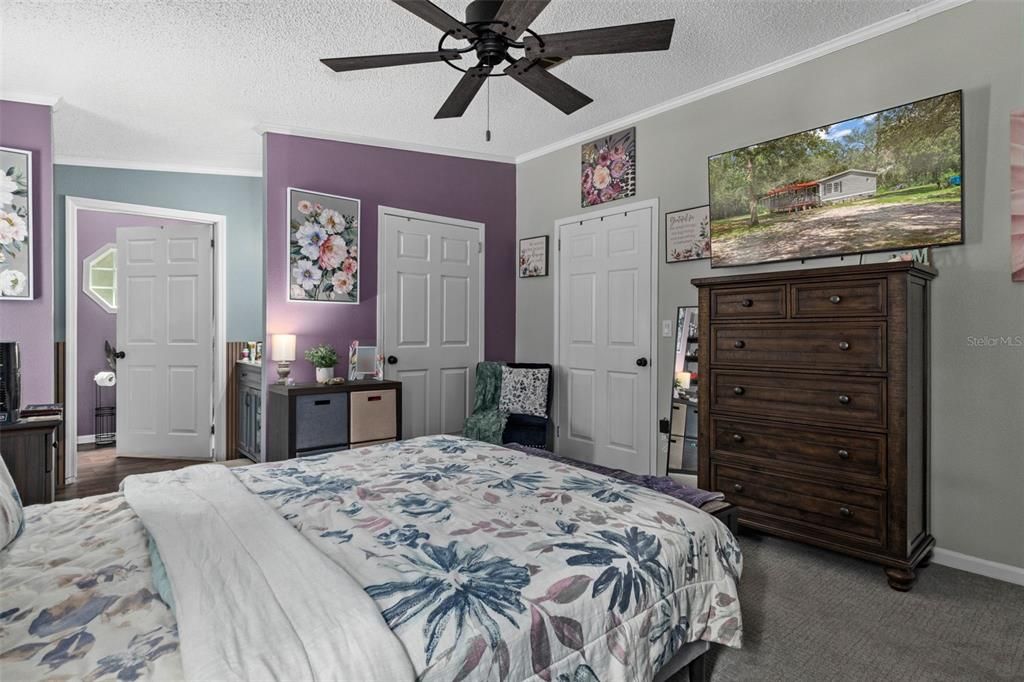 For Sale: $249,000 (3 beds, 2 baths, 1452 Square Feet)